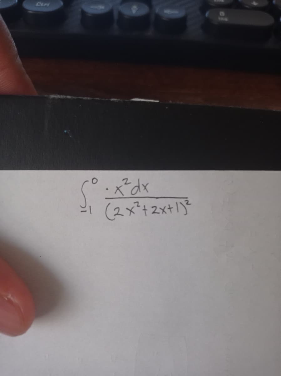 CLA
Sº= x²³ dx
(2x²+2x+1)²