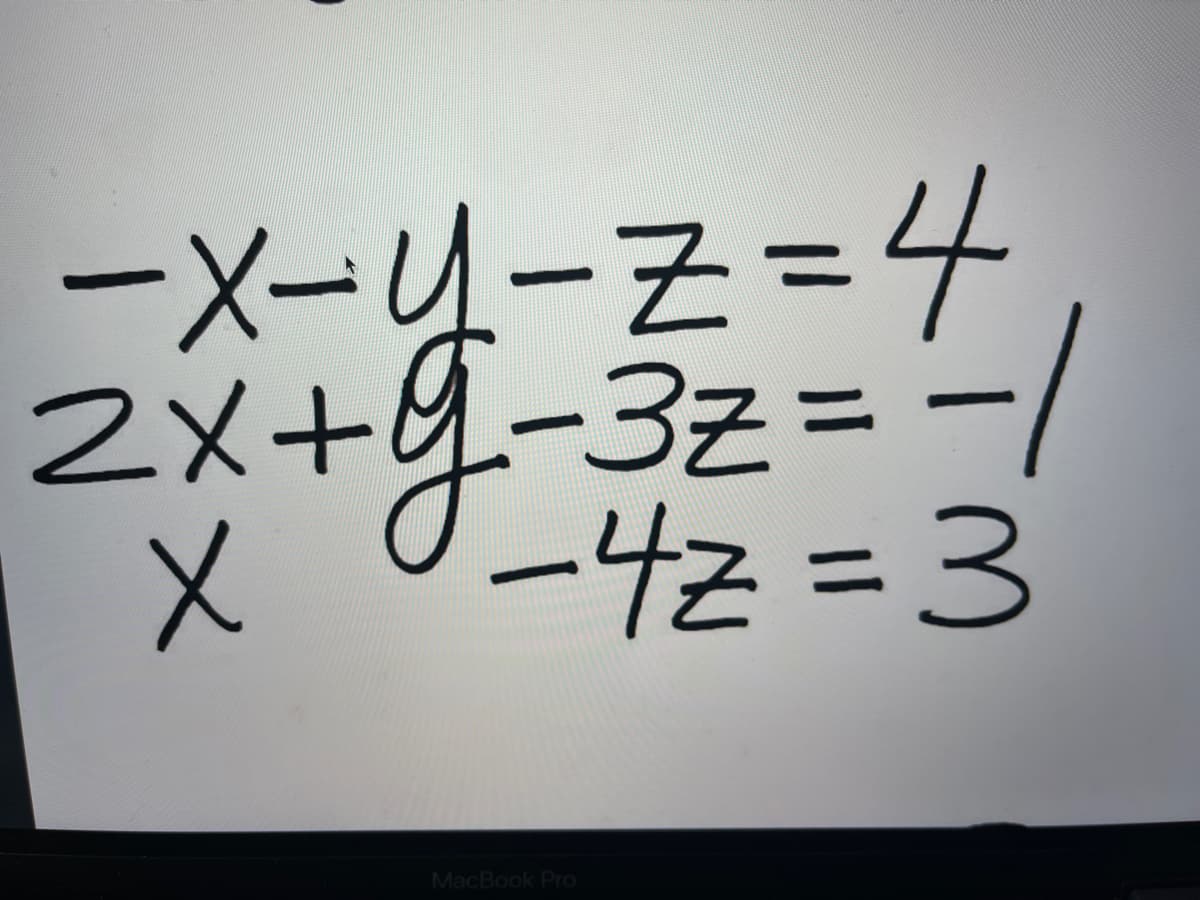 ーX-4-Z=4
2x+G-32=-/
メ+
-3%3=
X 0-42 =3
MacBook Pro
