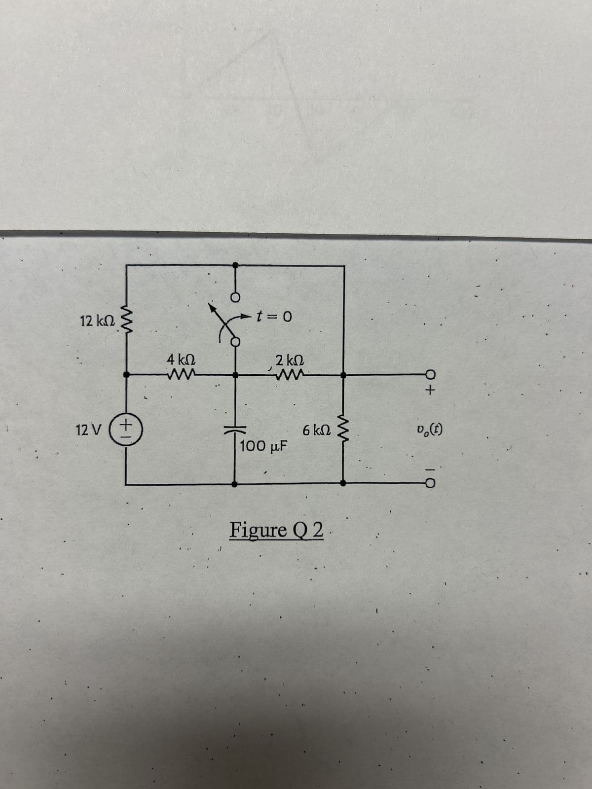 12 ΚΩ
w
4 ΚΩ
t = 0
2 ΚΩ
w
12 V (+
100 μF
о
+
6 ΚΩ
vo(t)
Figure Q 2