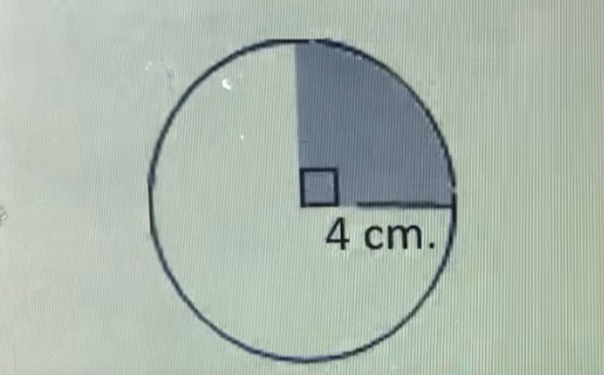 4 cm.
