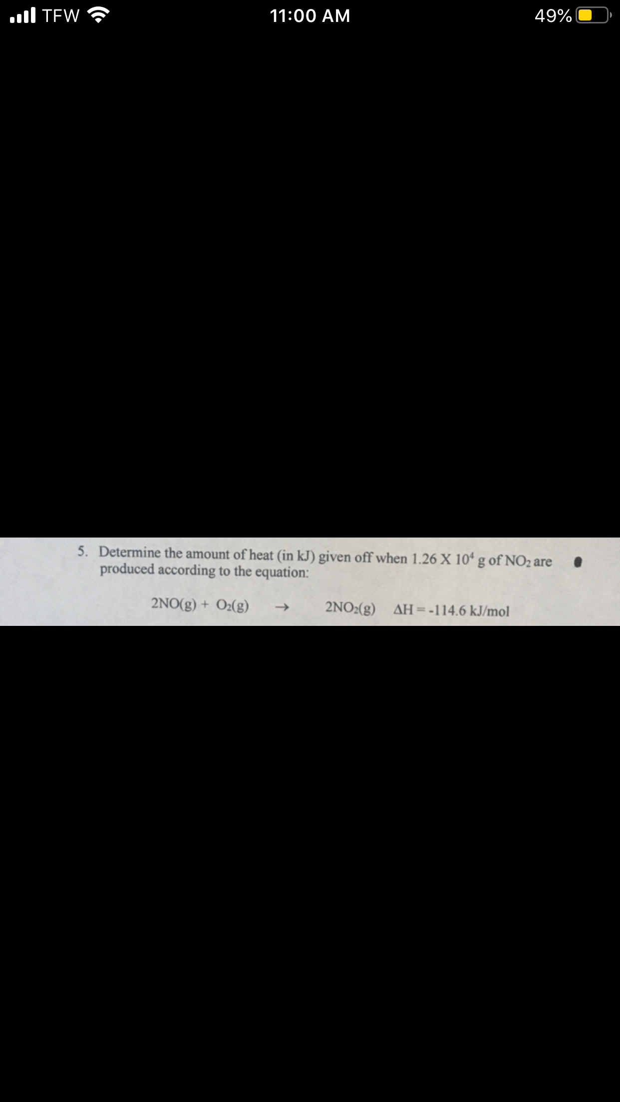 Determine the amount of heat (in kJ) given off when 1.26 X 10ʻ g of NO2 are
produced according to the equation:
2NO(g) + O2(g)
2NO2(g)
AH =-114.6 kJ/mol
->
